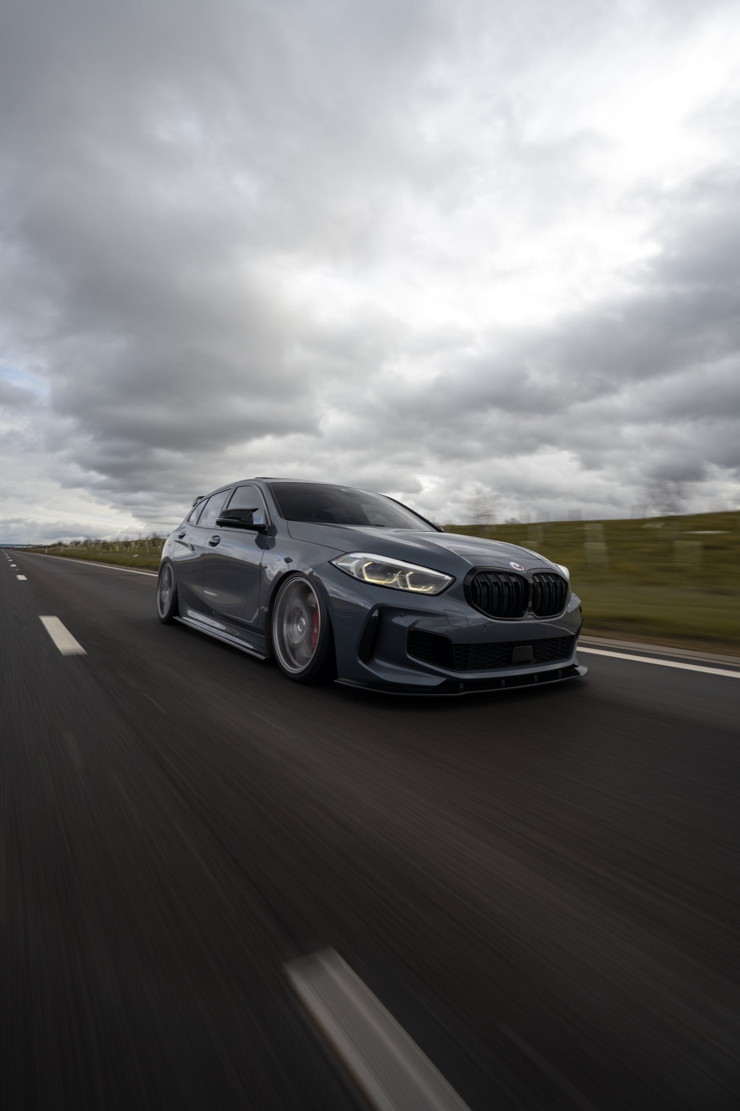 'The front' - Front bumper magnetic plate kit