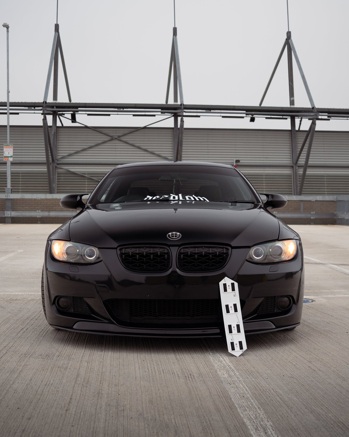 'The front' - Front bumper magnetic plate kit